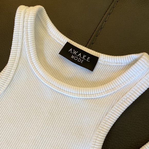 A.W.A.K.E. Mode Cut out shoulder tank - Picture 8 of 8